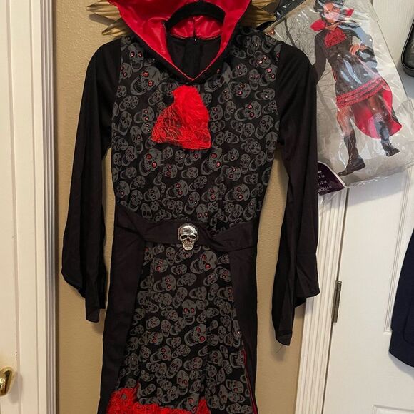 Vamperina  - Picture 7 of 16